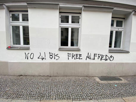 Anarchici rivendicano attacco diplomatico italiano Berlino © ANSA