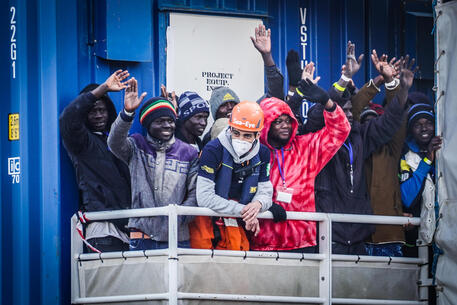 Migranti a bordo della Sea Eye4 in una foto di archivio © ANSA