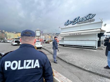 Giovane di 19 anni ucciso nella notte a Napoli © ANSA