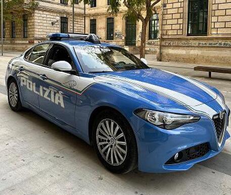 Auto della polizia © ANSA