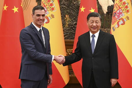 Pedro Sanchez e Xi Jinping © EPA