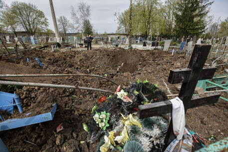 Il cimitero di Kramatorsk © EPA