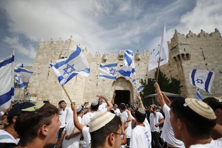 Alta tensione per la Marcia delle Bandiere a Gerusalemme © EPA