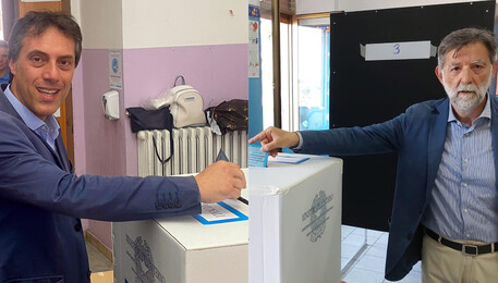 Catanzaro: hanno votato candidati a sindaco, Donato e Fiorita (ANSA)