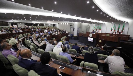 Seduta dell'Assemblea Nazionale Popolare ad Algeri (ANSA)