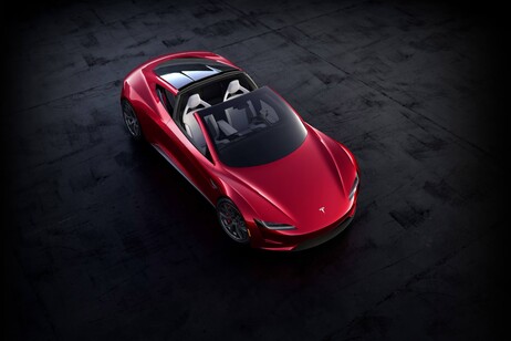 La Tesla Roadster sarà svelata entro la fine dell’anno