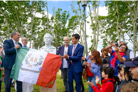 Busto foi inaugurado no Gianicolo