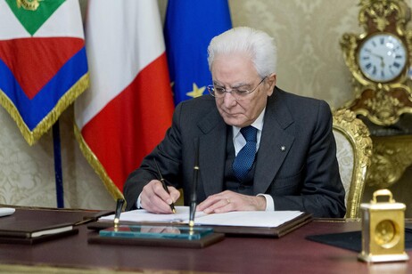 Mattarella ha firmato il decreto salva-casa  ANSA/UFFICIO STAMPA QUIRINALE