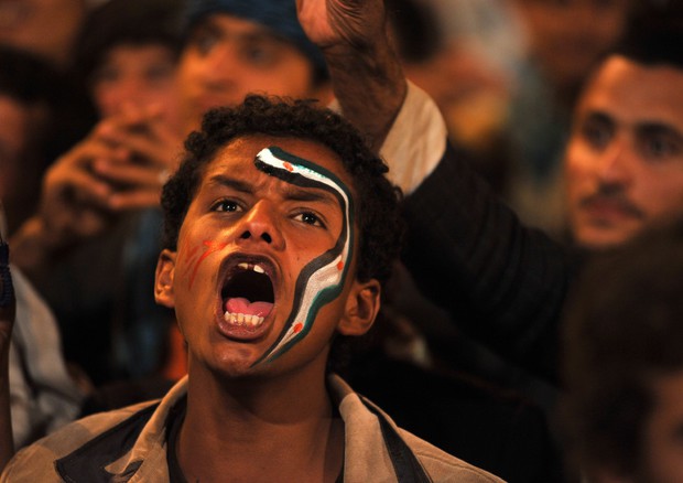 Manifestazioni per l'uscita di scena di Saleh © EPA