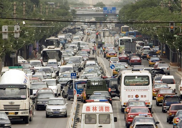 Vendite di auto continuano a diminuire in Cina © EPA