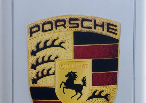 Perquisizioni Gdf in sede Porsche Italia © EPA