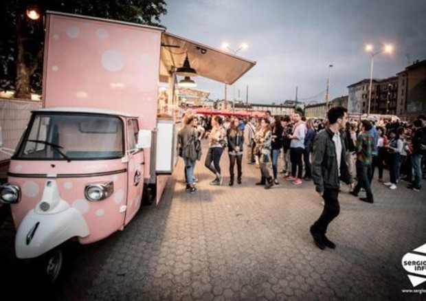 Millennials onnivori, amano food trucks e locali gourmet © ANSA