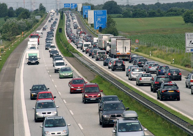 Germania: governo non ha in programma limiti velocità © EPA