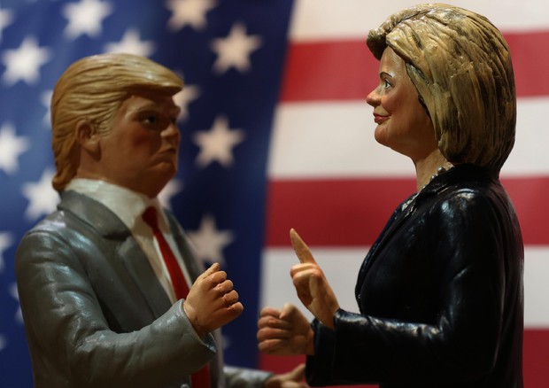 Hillary Clinton and Donald Trump in the traditional Neapolitan Presepio (foto: ANSA)