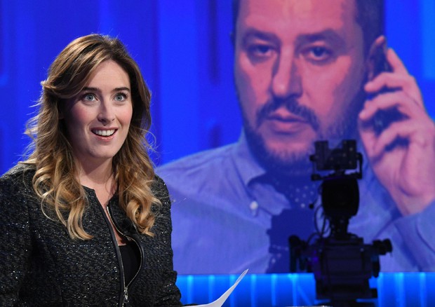 Maria Elena Boschi durante il confronto con Matteo Salvini © ANSA