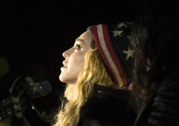 Madonna in un concerto a New York per Hillary (foto: AP)