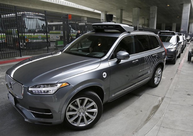 Uber lancia flotta di auto autonome a San Francisco © AP