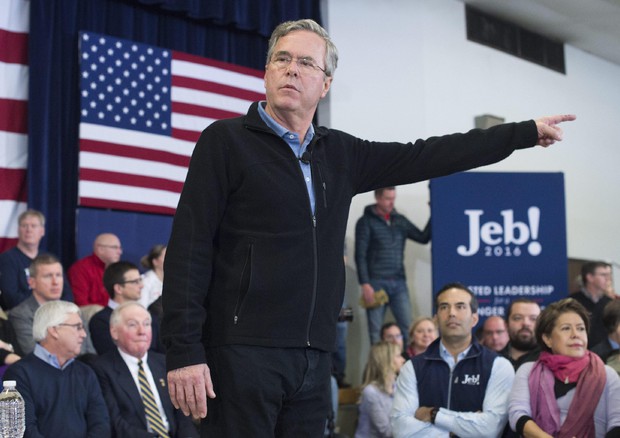 Jeb Bush campaigns in New Hampshire (foto: EPA)