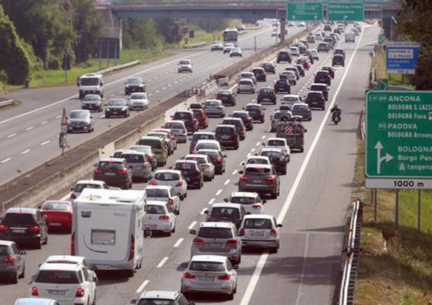 Basse emissioni di CO2 per le auto 'nuove', Italia è seconda © ANSA