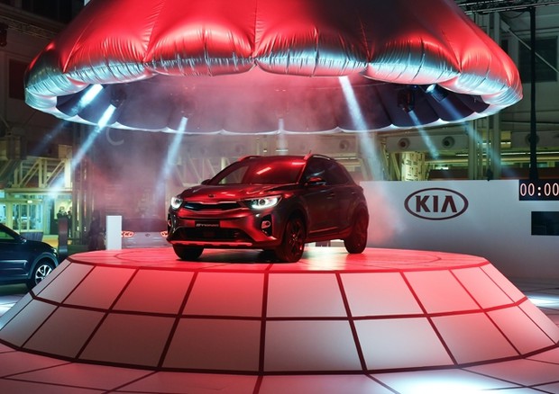 L'innovazione Kia atterra al Motor Show come un'astronave © MotorShow Press