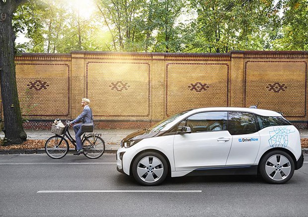 Car sharing, con DriveNow risparmiate 540 tonnellate CO2 © ANSA