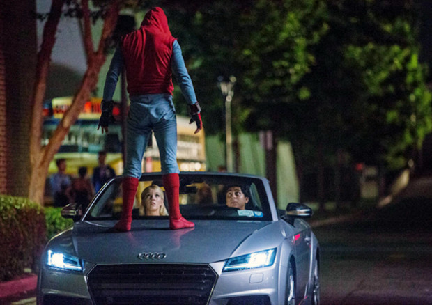 Spider-Man porta al debutto la nuova generazione Audi A8 © Audi Press / Marvel