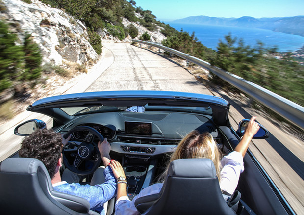 'Cavalcata' en plen air in Sardegna con Audi S5 Cabriolet © Audi Italia Press
