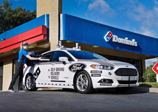 In Usa la pizza arriva a casa con l'auto-robot di Ford © Ford