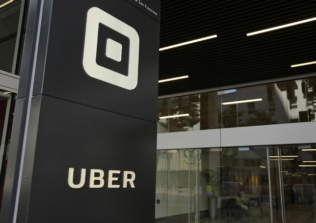 Uber per la prima volta supera taxi gialli a New York © AP