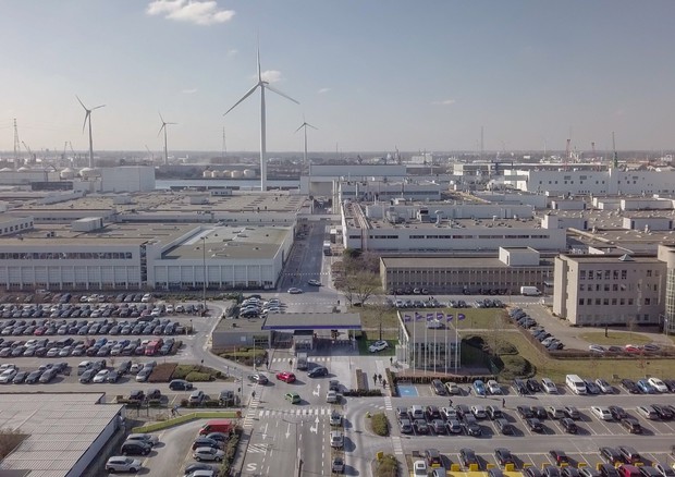 Volvo, pannelli solari per alimentare impianto di Ghent © ANSA