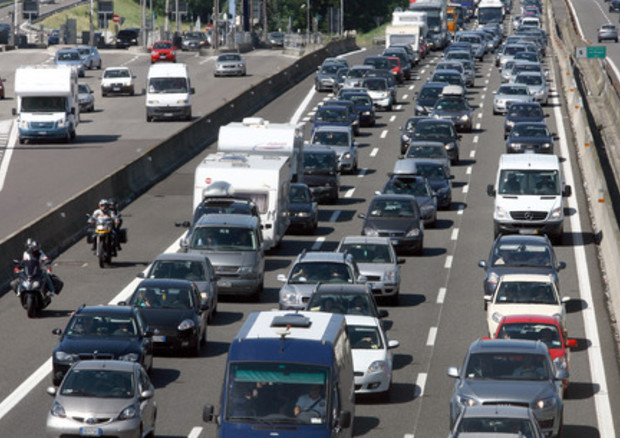 Veicoli pesanti, +3% traffico in autostrada primi 8 mesi © ANSA