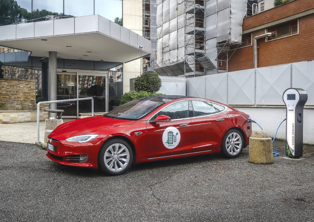 Auto elettriche,Tesla 1/a per autonomia, Kona per efficienza © ANSA