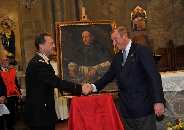 Il principe Carlo di Borbone e il comandante della Legione Carabinieri Sicilia Generale Riccardo Galletta © ANSA