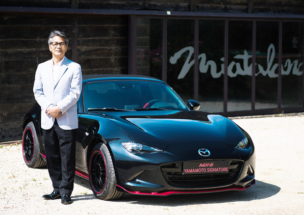 Mazda Italia ha dedicato la serie speciale Yamamoto Signature al creatore delle ultime Miata © Mazda Italia Press