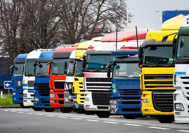 Nuove norme UE regolano i tempi di guida dei veicoli pesanti © ANSA