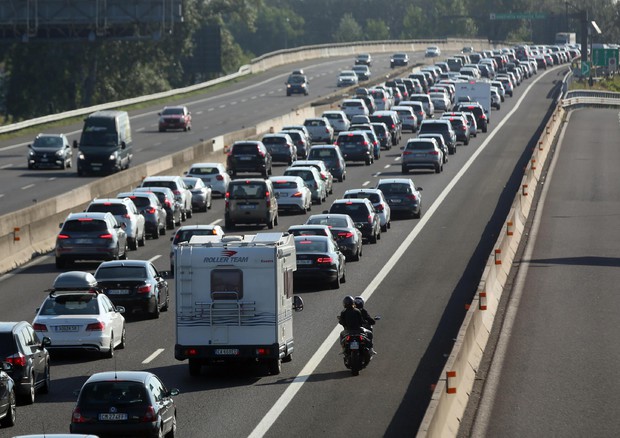 Traffico intenso autostrada A14 Bologna © ANSA