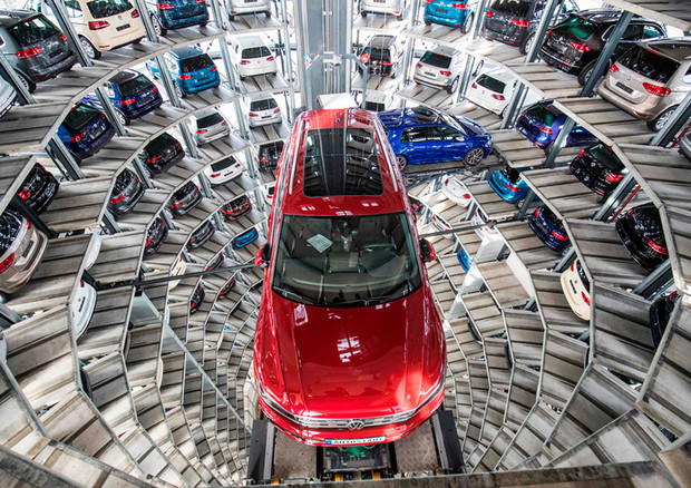 Volkwagen varerà a breve un nuovo regolamento per le auto di servizio dei manager © Volkswagen Press