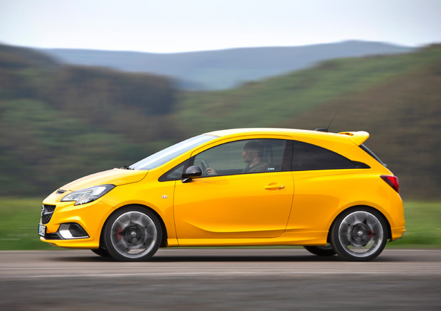Opel, Corsa torna nella versione sportiva GSi da 150 CV © ANSA