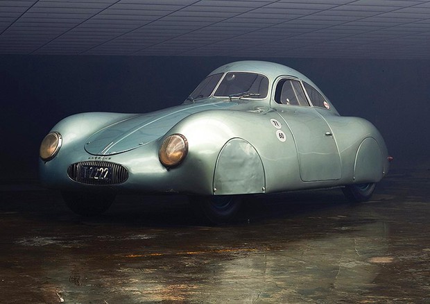 Per Porsche Type 64 offerti a Monterey 70milioni ma erano 17 © RM Sotheby's