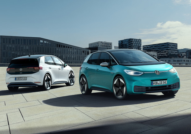 Volkswagen, 'scossa' alla produzione elettrica nel 2025 © ANSA