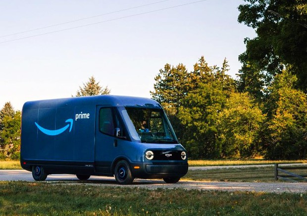 Amazon presenta il suo furgone elettrico per consegne green © ANSA