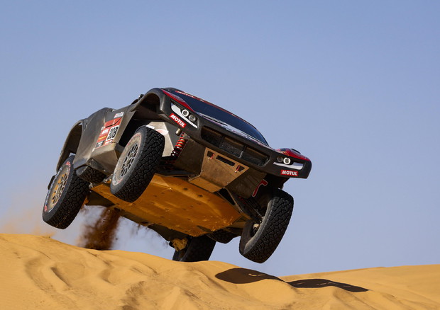 Dakar Rally 2021 stage 2 © EPA