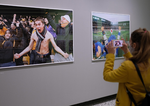 Alcune opere in esposizione in occasione della Mostra Martin Parr we love sports © ANSA