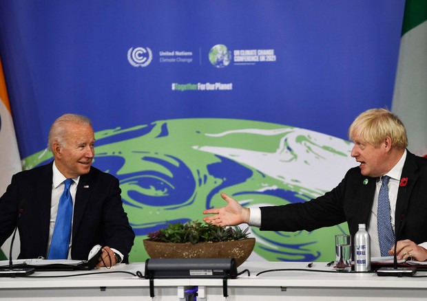 Joe Biden e Boris Johnson© AFP>