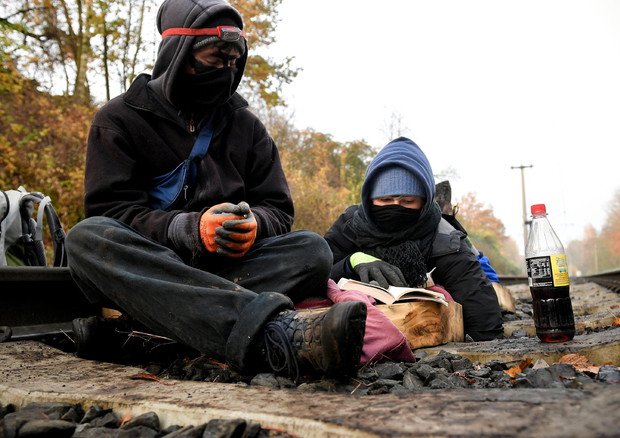 Gli attivisti per il clima a Glasgow (Foto Ansa)© EPA>