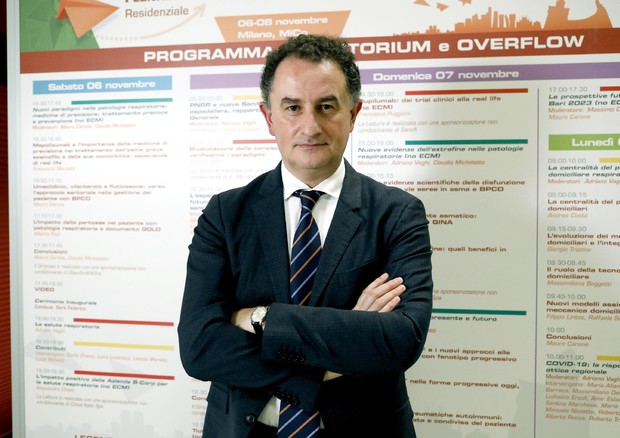 Il Direttore di Pneumologia dell'azienda ospedaliera universitaria di Verona Claudio Micheletto © ANSA