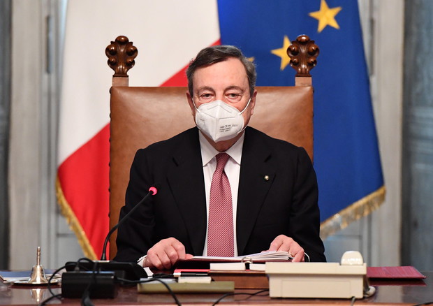 Mario Draghi presiede il suo primo Consiglio dei ministri © EPA