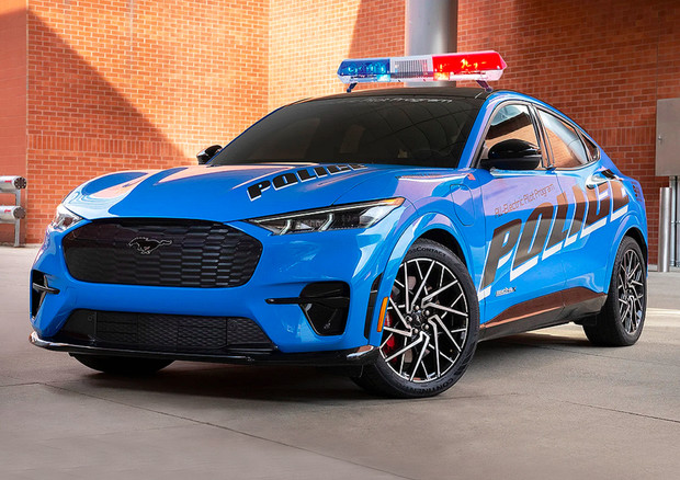 Ford Mustang Mach-E GT diventa auto della Polizia a New York © Ford US Media