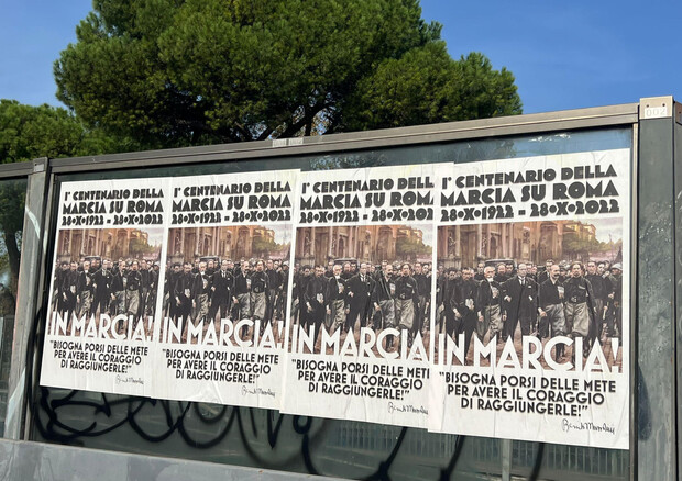 A Roma manifesti per celebrare Marcia Roma, subito rimossi © ANSA