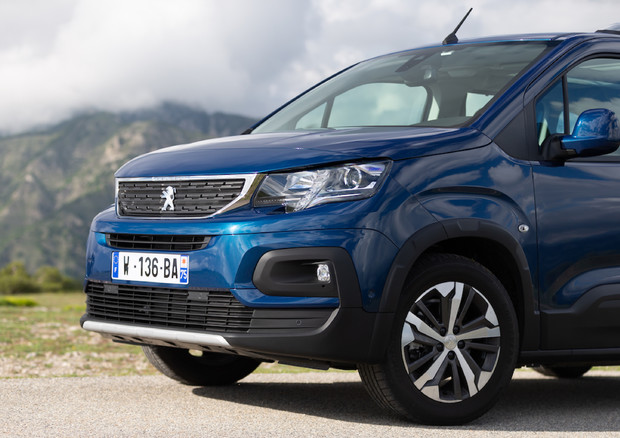 Peugeot: consegne in relax con Diesel e cambio automatico © ANSA